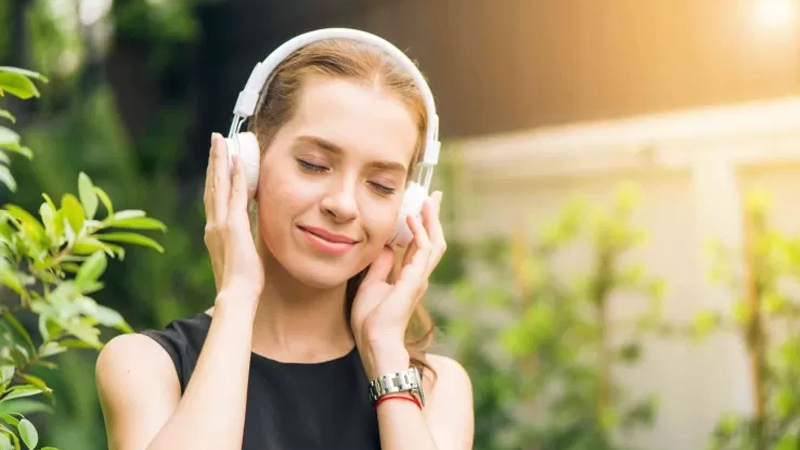 Terapi Musik, Cara Baru Menjaga Kesehatan Mental – PAFI Kab. Kepulauan Anambas
